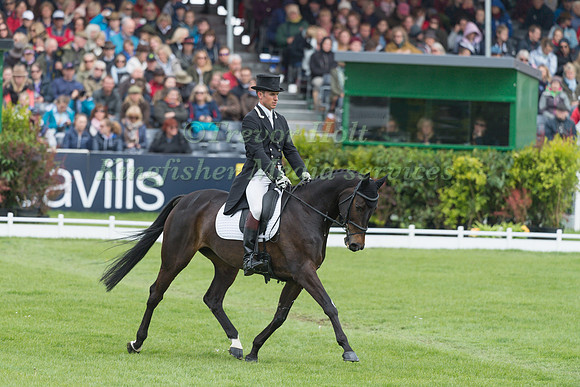 Tom Crisp (GBR) and  Liberty and Glory