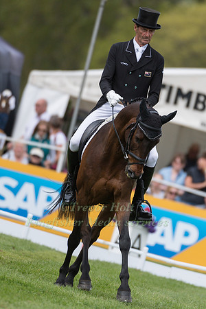 MARK TODD (NZL) AND MC CLAREN