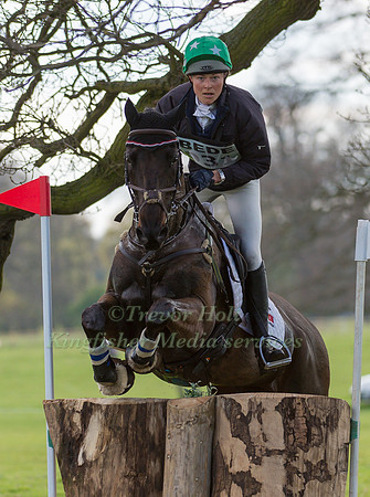 KATHRYN ROBINSON (CAN) RIDING  LET IT BEE
