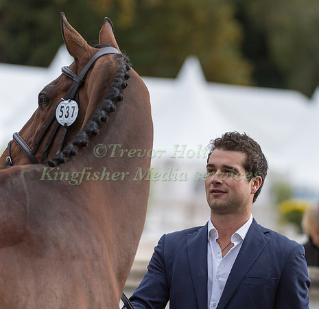 JAMES AVERY (NZL) AND MR SNEEZY