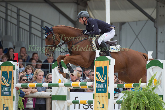 Michael Jung (GER) riding FIschertakinou