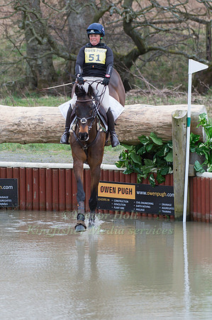 Pippa Funnell (GBR) riding Billy Beware