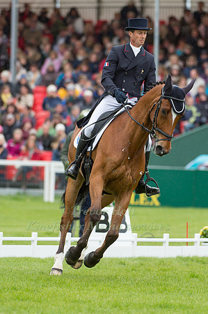 Pascal Leroy (FRA) riding Minos de Petra