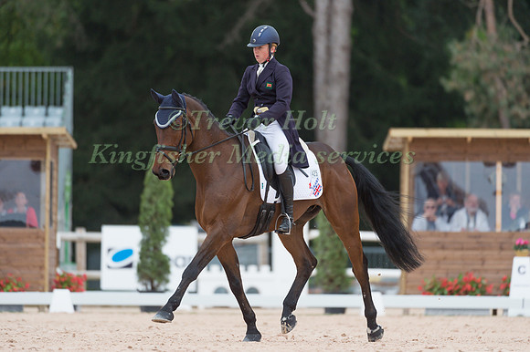 Kate Honey (GBR) Fernhill Now or Never