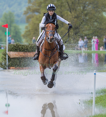EDIE CAMPBELL RIDING  BRUNO FG