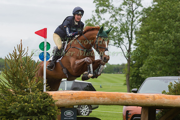 IBBY MACPHERSON (GBR) AND BALLINGOWAN DIAMOND