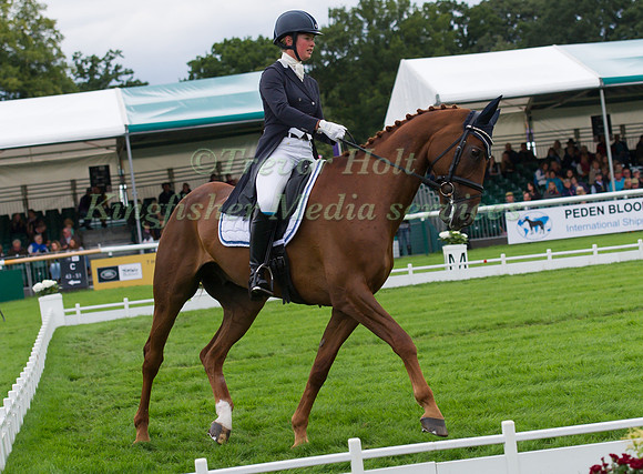 Emily Llewellyn (GBR) and  Greenlawn Sky High