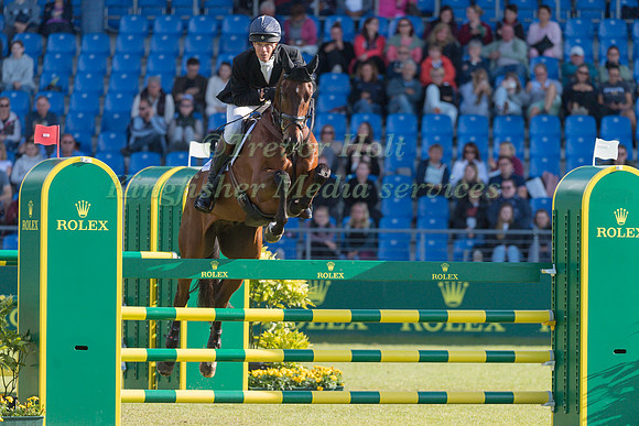 WILLIAM FOX-PITT AND LITTLE FIRE
