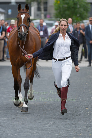 ELISABETH HALLIDAY-SHARP (USA) AND DENIRO Z