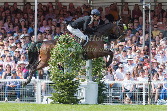 William Fox-Pitt (GBR) and Little Fire