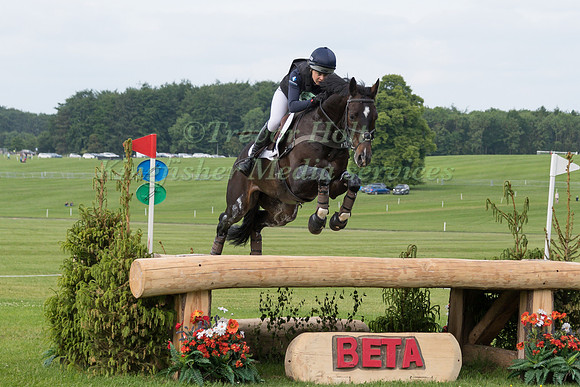 MOLLIE SUMMERLAND (GBR) AND CHARLY VAN TER HEIDEN