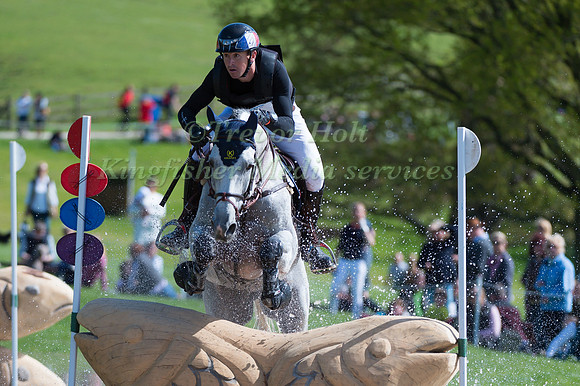 THOMAS  CARLILE (FRA) RIDING  UPSILON COMPETING IN THE CROSS COUNTRY PHASE OF THE  EVENT RIDERS MASTERS COMPETITION AT THE  2017 DODSON AND HORRELL CHATSWORTH INTERNATIONAL HORSE TRIAL.