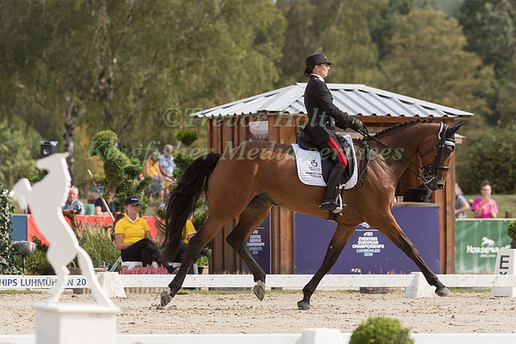 Arianna Schivo (ITA) and Quefira de l'Ormeau