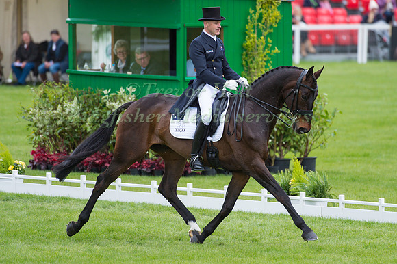 Andrew Hoy (AUS) riding Rutherglen
