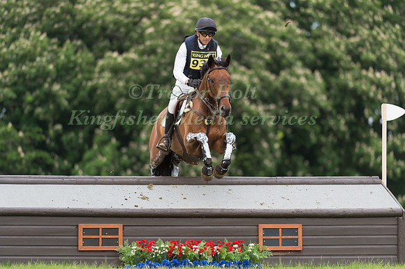 Bill  Levett (AUS) riding Improvise