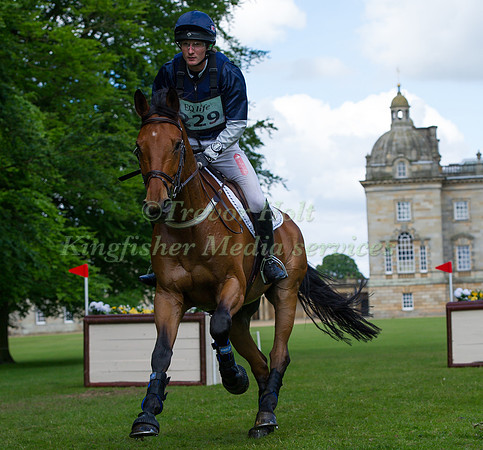 Paul  Sims (GBR)  riding Sam I Am III