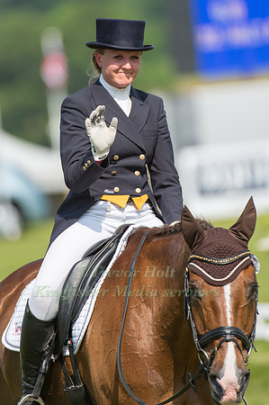 Ellen Svennerstal (SWE) riding Southway