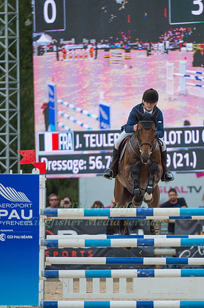 Jean Teulere (FRA) riding Matelot Du Grriding Val