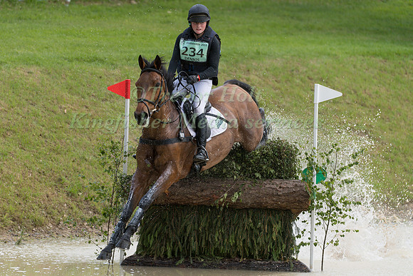 CHARLOTTE DENNIS (GBR) AND DHI HOT CHIP