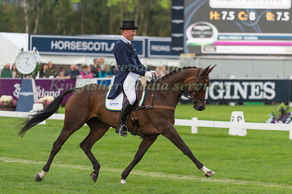 Niklas Lindback of Sweden riding Cendrillon