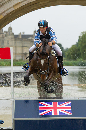SHANE  ROSE (AUS) RIDING VIRGIL