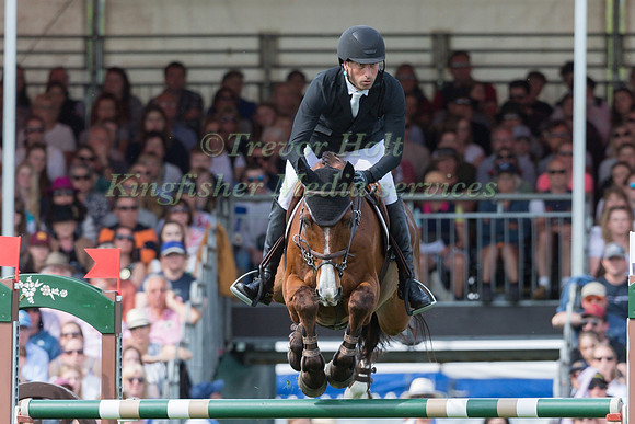 Tim Price (NZL) and Ringwood Sky Boy