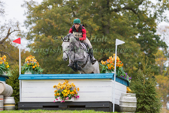 MATTHEW GLENTWORTH RIDING FARLEAZE THE BEEZ KNEEZ