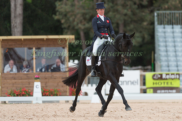 Nicola Wilson (GBR) riding Annie Clover