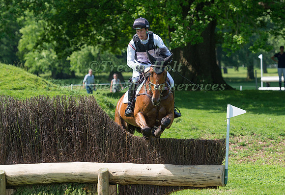DIRK  SCHRADE (GER) AND UNTEAM DE LA CENSE