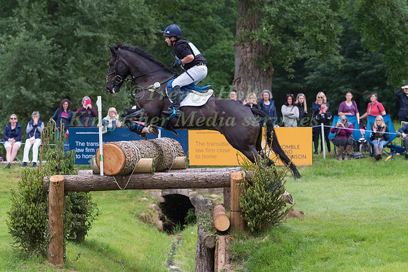 BEN HOBDAY (GBR) AND HARELAW WIZARD