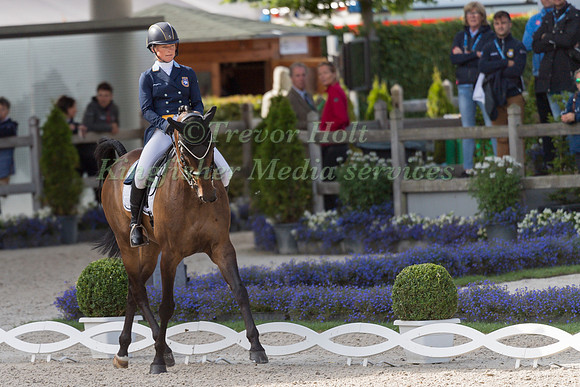 SARA ALGOTSSON OSTHOLT AND CHICUELO