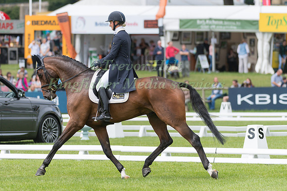 JULIA  KRAJEWSKI (GER) AND CHIPMUNK FRH