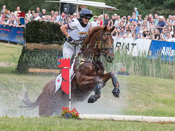 PIGGY FRENCH (GBR) AND QUARRYCREST ECHO