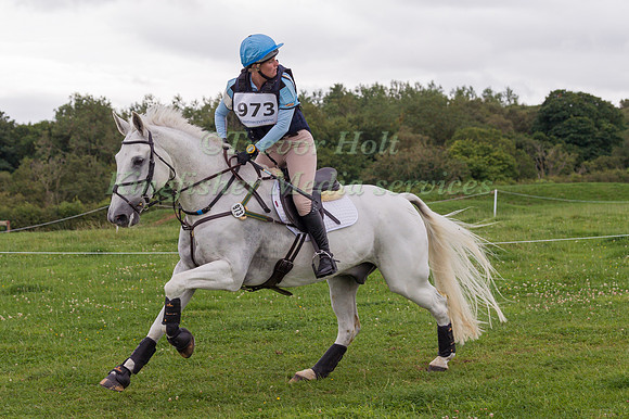 CHARLOTTE ANDREWS RIDING  MILLHOLLOW CLASSIC