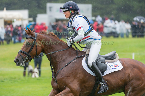 Sarah Bullimore riding Lilly Corinne