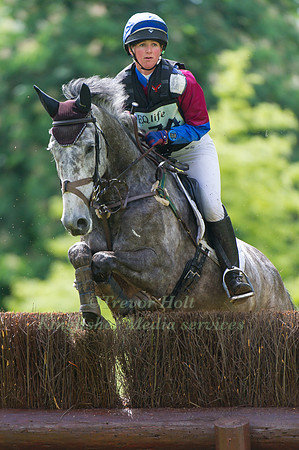 Hannah Bate and In the Sky