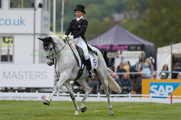 JONELLE PRICE (NZL) AND FAERIE DIANIMO