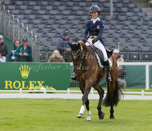 Malin Josefsson (SWE) and  Golden Midnight
