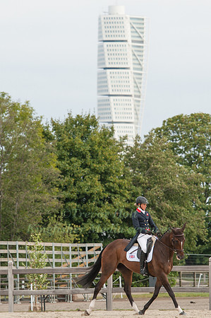 Izzy Taylor and KBIS Briarlands Matilda in the Dressage Warm Up area