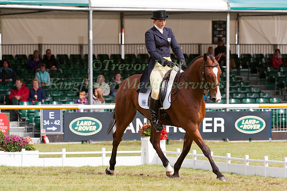 Sarah Stretton and Lazy Acres Skip On
