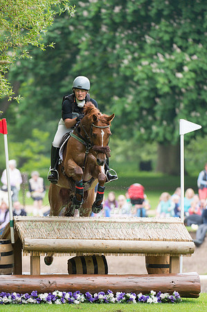 Caroline  Smith (GBR) riding  Classic Jasper