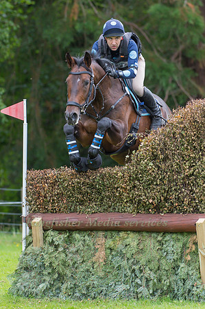 SHAUN MURRAY (GBR) RIDING UNO DUO