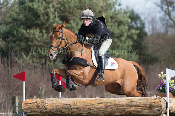 Angus Smales riding MJI Mount Echo
