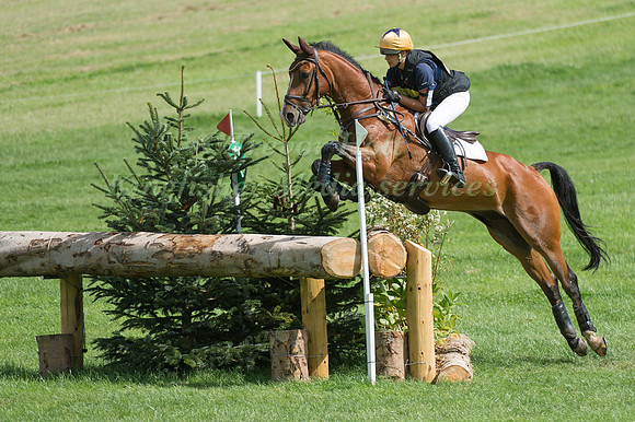 Talia Laghzaoui and Monarchs rebel Z