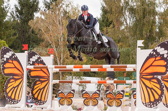 Nicola Wilson (GBR) riding Annie Clover