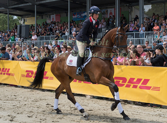 KITTY KING (GBR) AND CEYLOR L A N