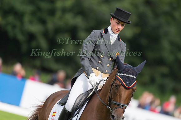 Maria Pinedo Sendagorta of Spain riding Carriem Van Colen Z