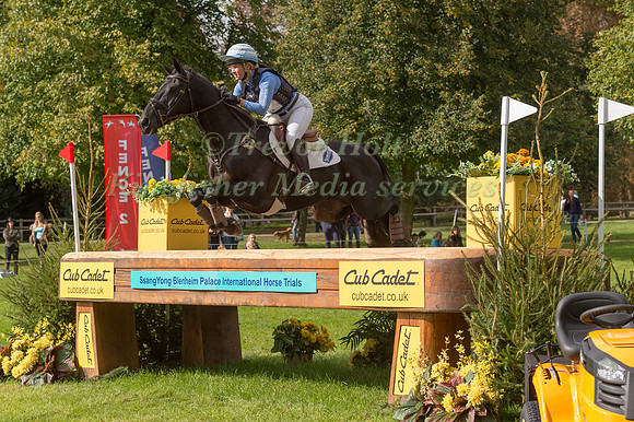 JONELLE PRICE (NZL) RIDING CLASSIC MOET