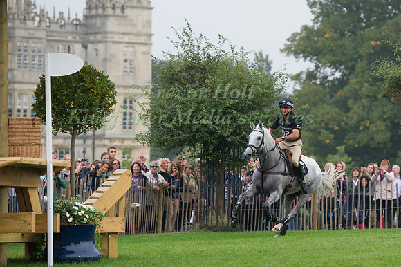 Andrew Nicholson (NZL) riding Avebury approaches the final fence