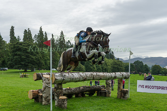 FERGUS BAIRD (GBR) RIDING BENBULBIN DANCER